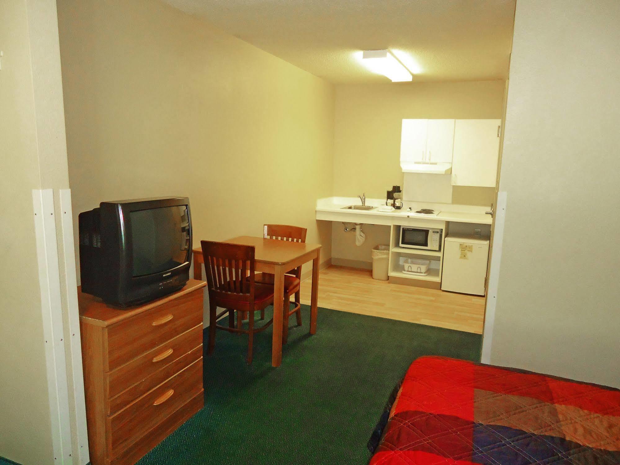 Hometowne Studios By Red Roof Winston-Salem - University Pkwy Buitenkant foto